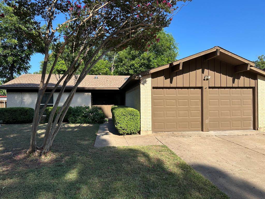 1908 Kerry Drive - Photo 1