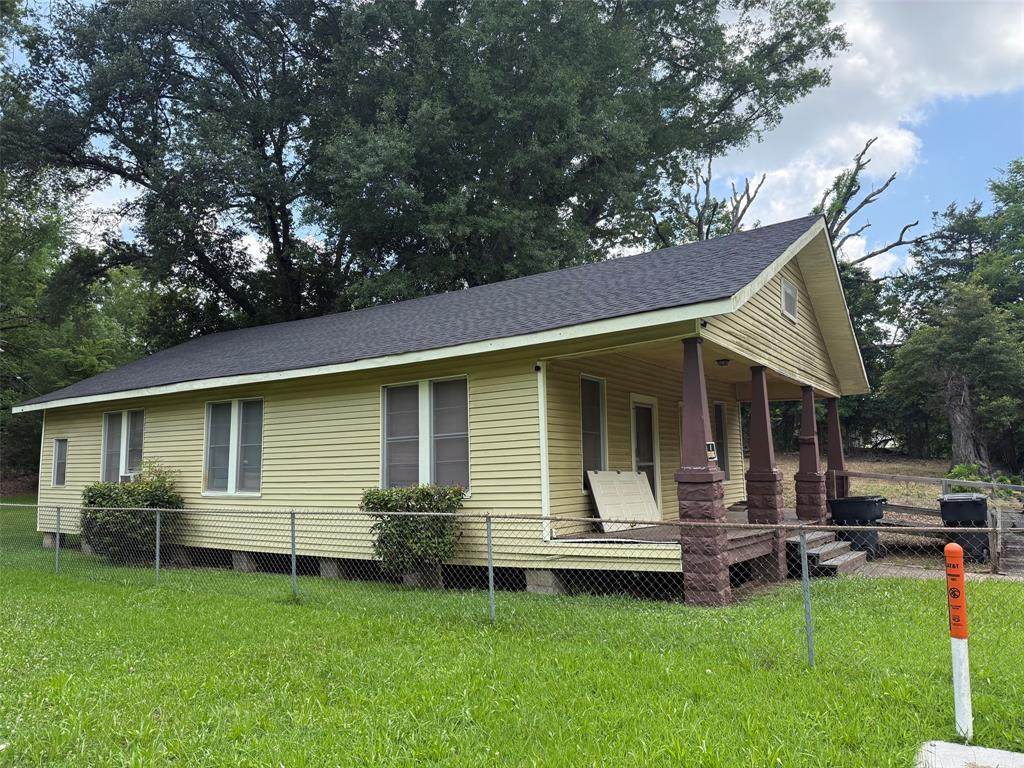 3001 Hardy - Photo 1