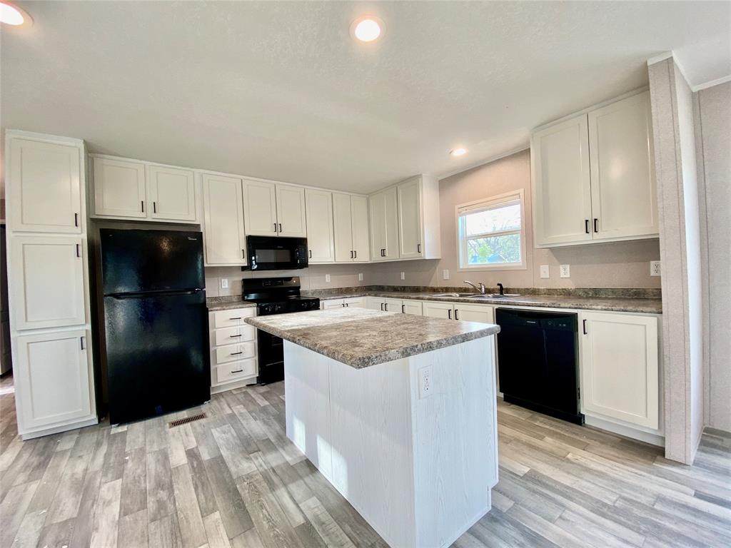 903 24th Street - Photo 1