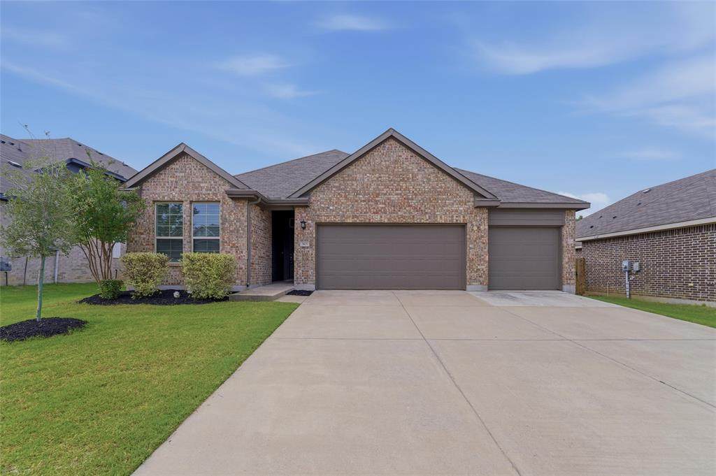 305 Evans Drive - Photo 1
