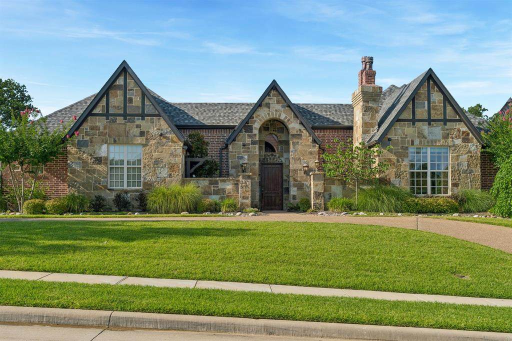 4713 Clydesdale Drive - Photo 1