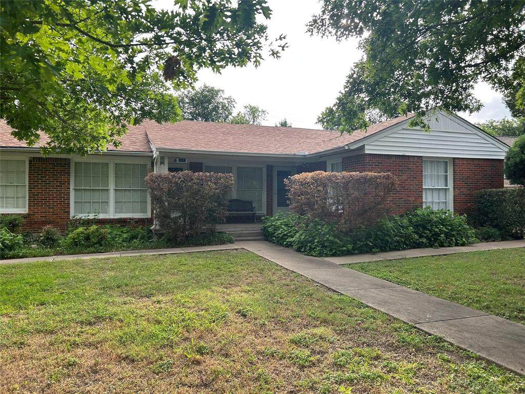 9428 Forest Hills Boulevard - Photo 1