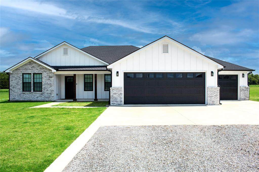 352 Private Road - Photo 1
