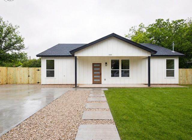 1319 Brady Avenue - Photo 1