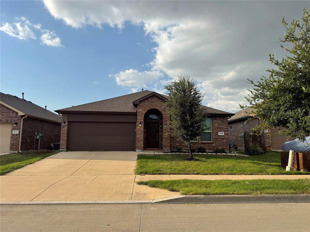 4928 Sugarcane Lane - Photo 1