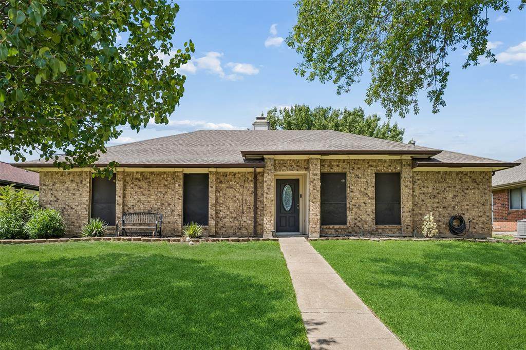 1725 Mayflower Drive - Photo 1