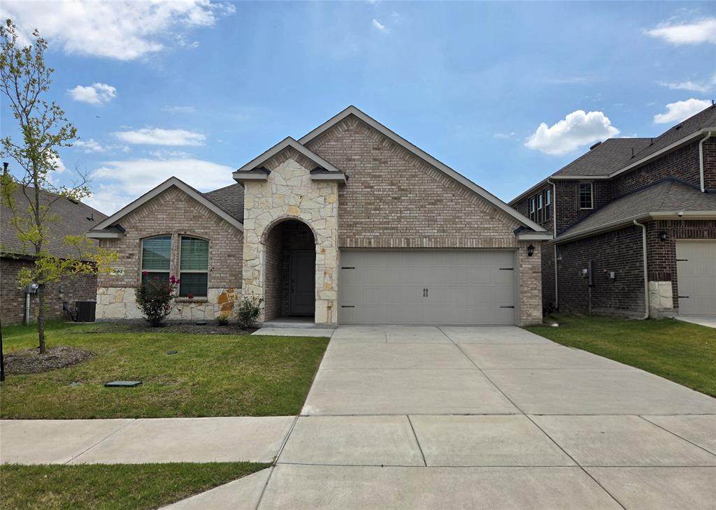 1007 Marigold Street - Photo 1