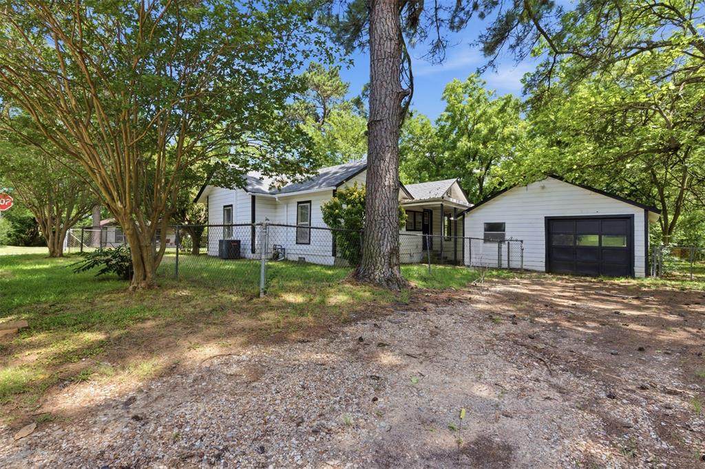 630 Acheson Street - Photo 1