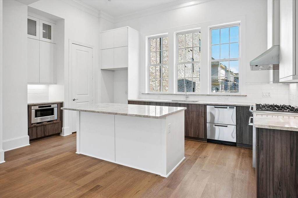 6019 Laurel Lane - Photo 1