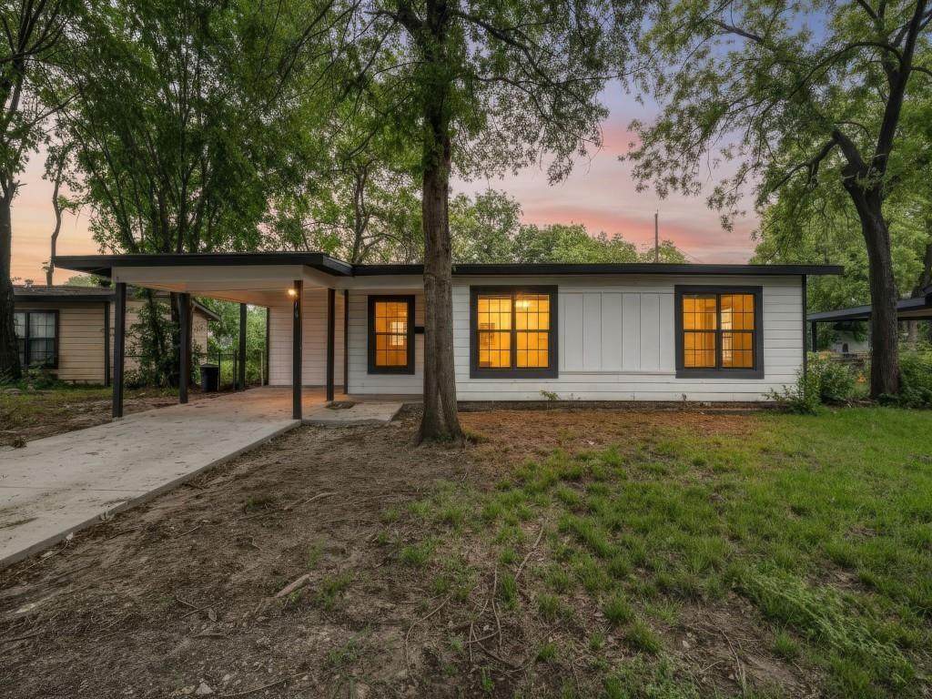 616 Leyenda Drive - Photo 1