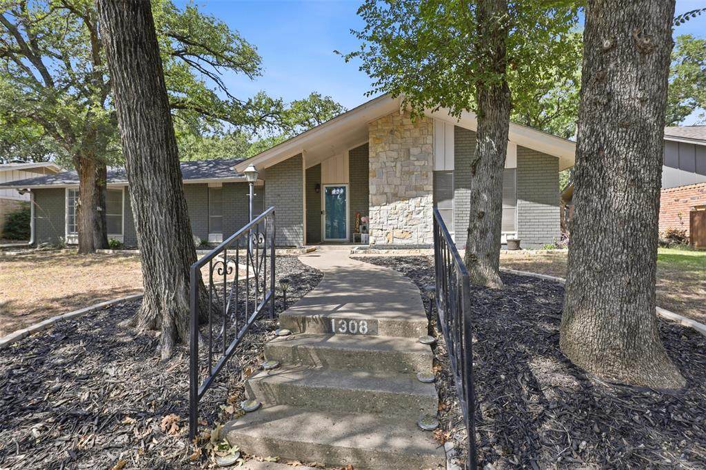 1308 Redbud Drive - Photo 1