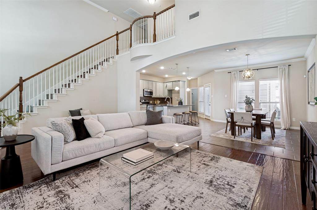 4916 Empire Way - Photo 1