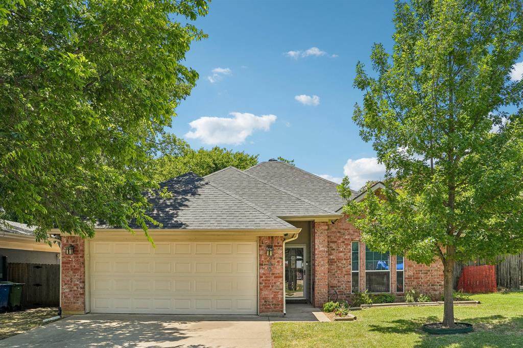 229 Lakeview Drive - Photo 1