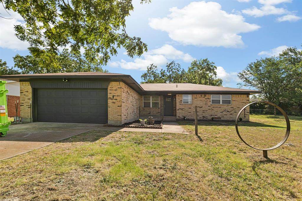609 Farmington Road - Photo 1