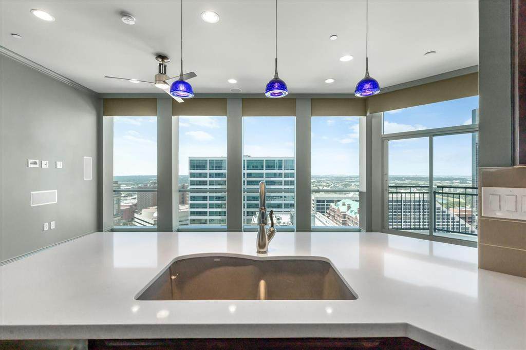 500 Throckmorton Street - Photo 1