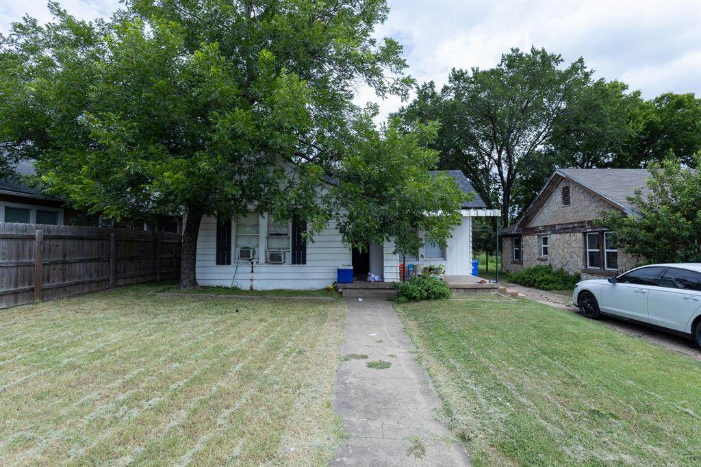 2913 Homan Avenue - Photo 1