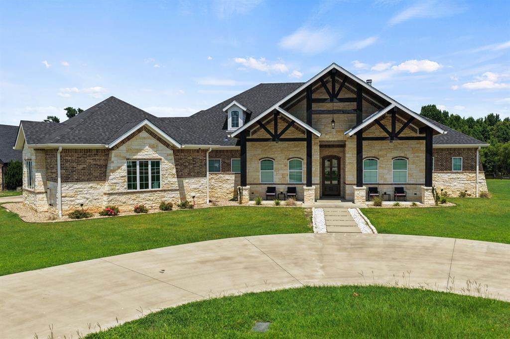 367 Private Road 54166 - Photo 1