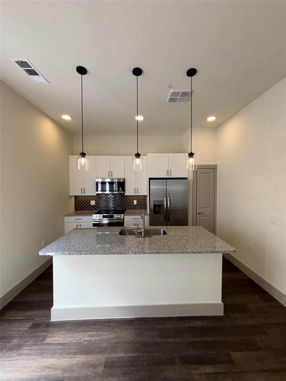 2036 Oak Grove - Photo 1