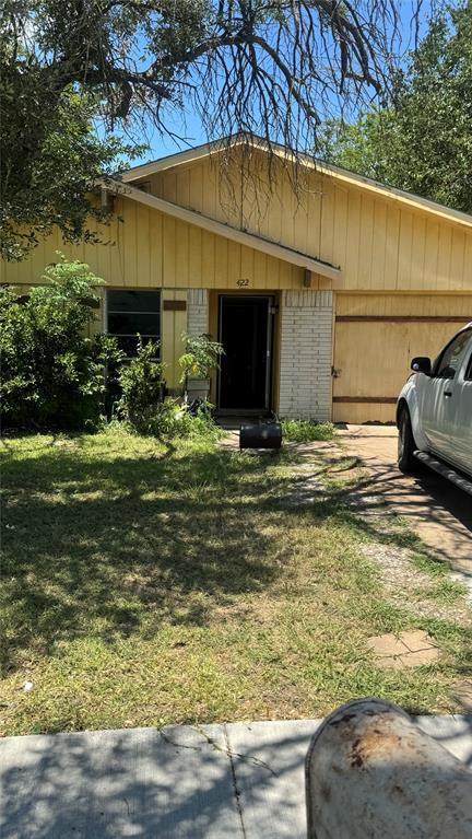 422 Holiday Drive - Photo 1