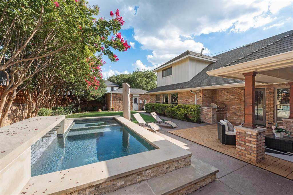 6902 Deloache Avenue - Photo 1