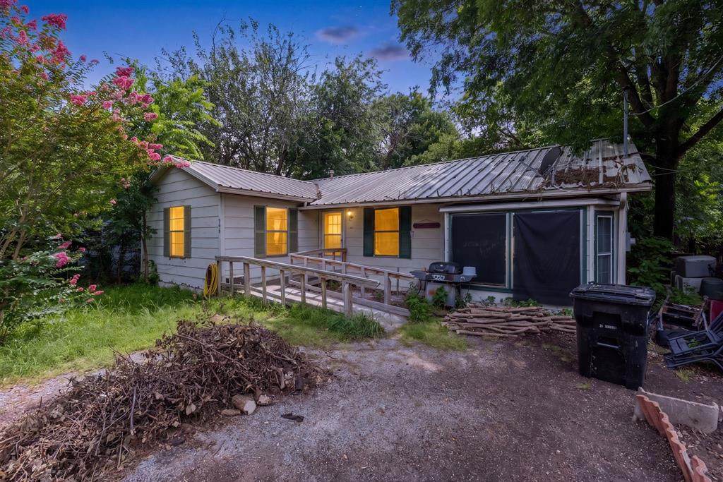 906 Branch Street - Photo 1