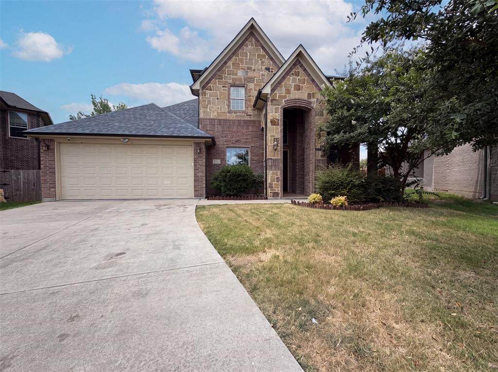 400 Blue Star Court - Photo 1
