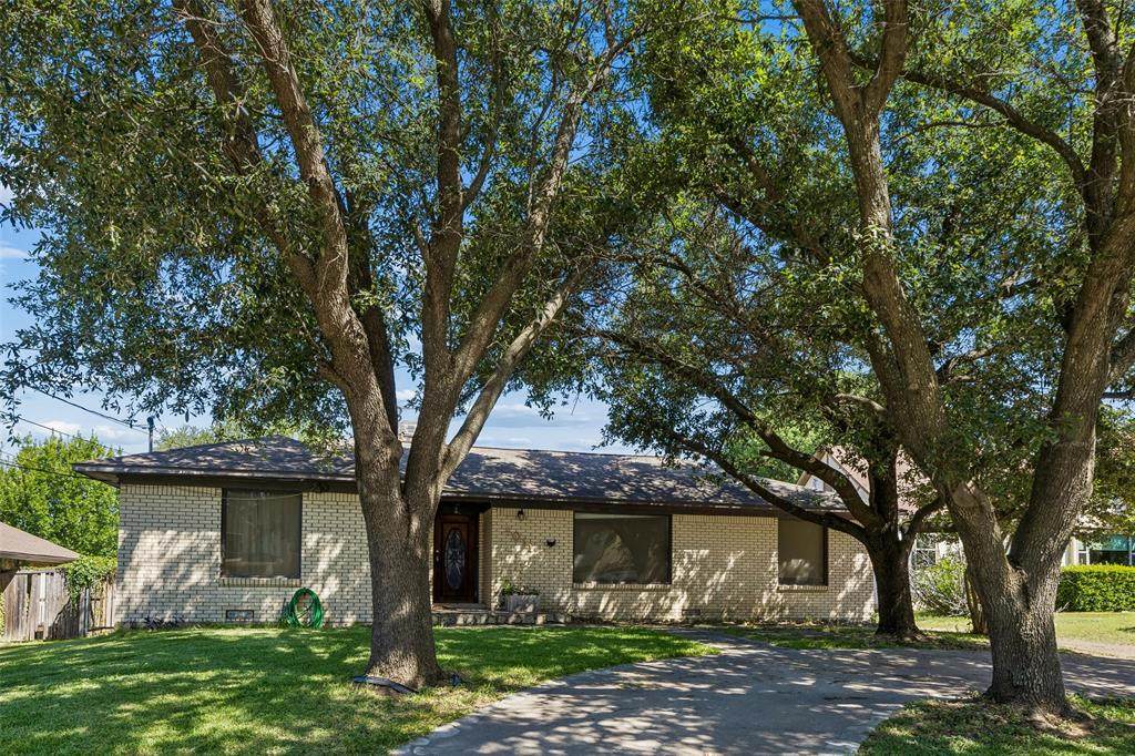 8011 Eagle Trail - Photo 1