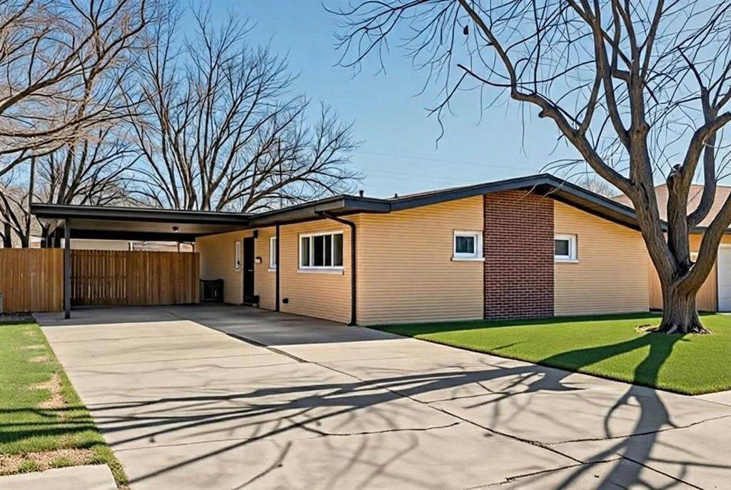 302 Meadow Drive - Photo 1