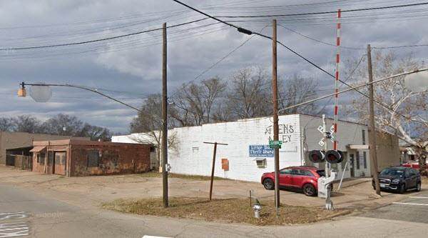 303 Prairieville Street - Photo 1