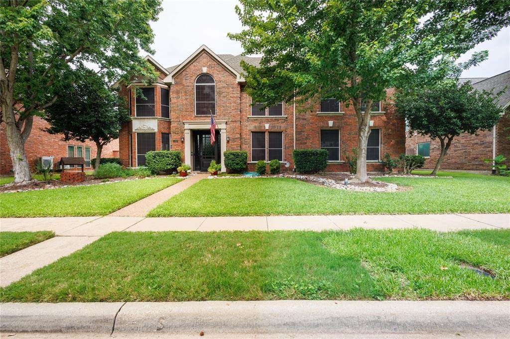 194 Chinaberry Way - Photo 1