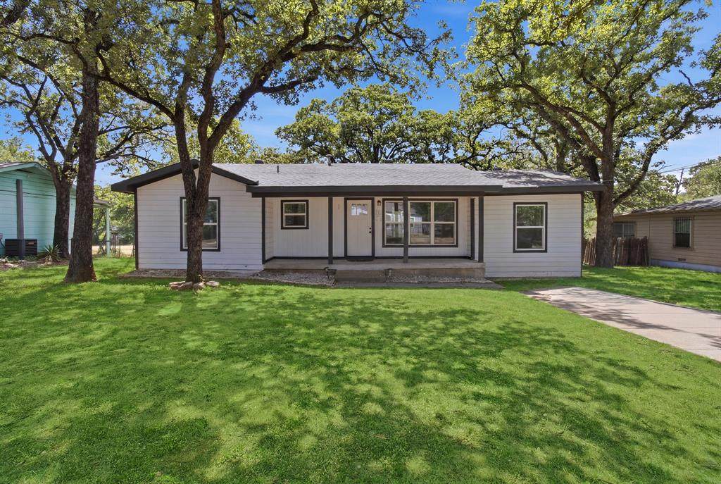 800 Winnie Street - Photo 1