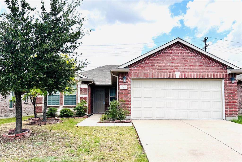 1505 Lone Pine Drive - Photo 1