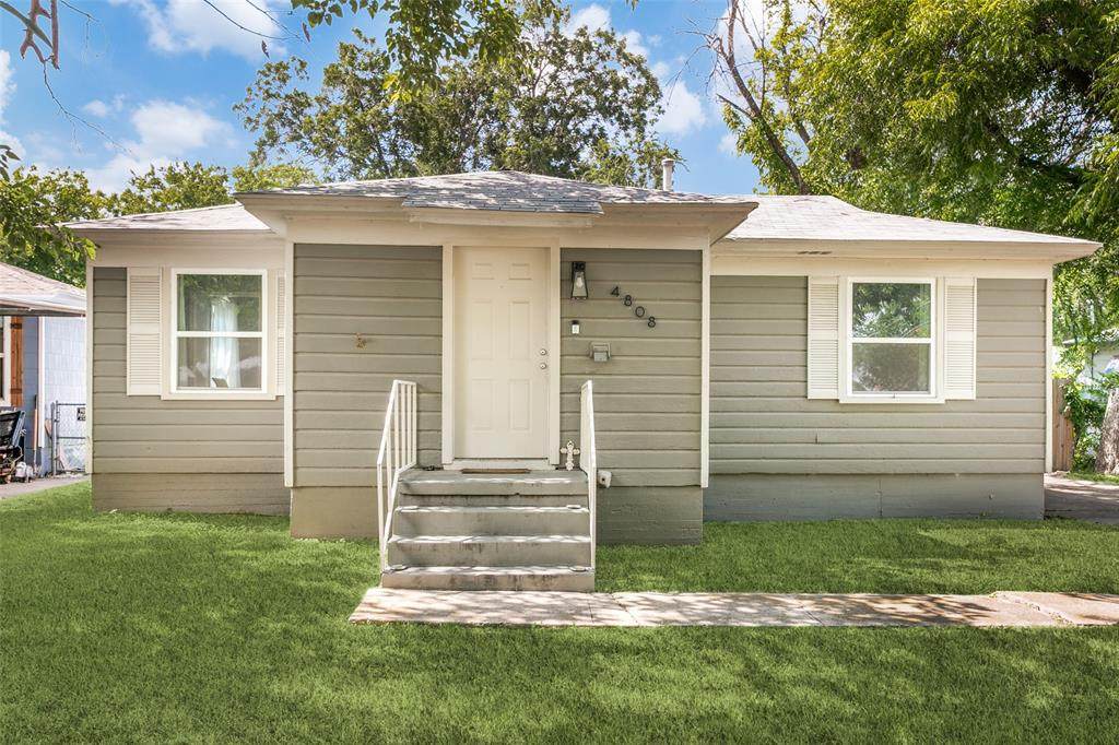 4808 Sherwood Drive - Photo 1