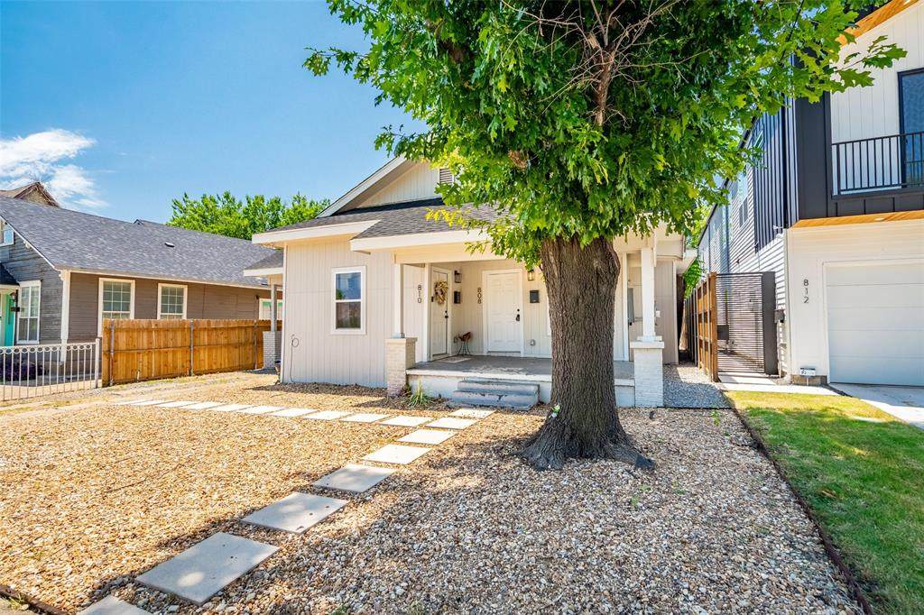 810 10TH Street - Photo 1