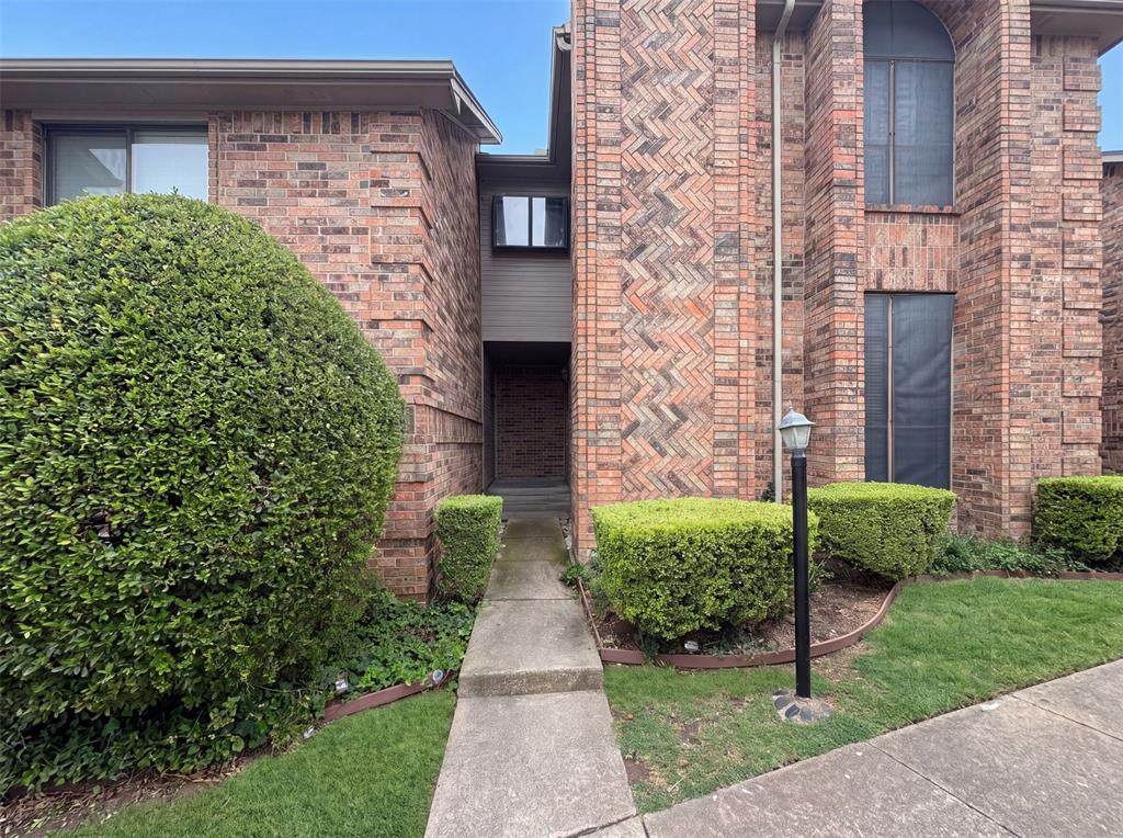 3500 Park Boulevard - Photo 1
