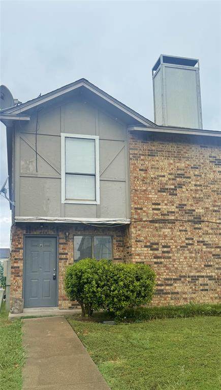 2817 Wimbledon Court - Photo 1
