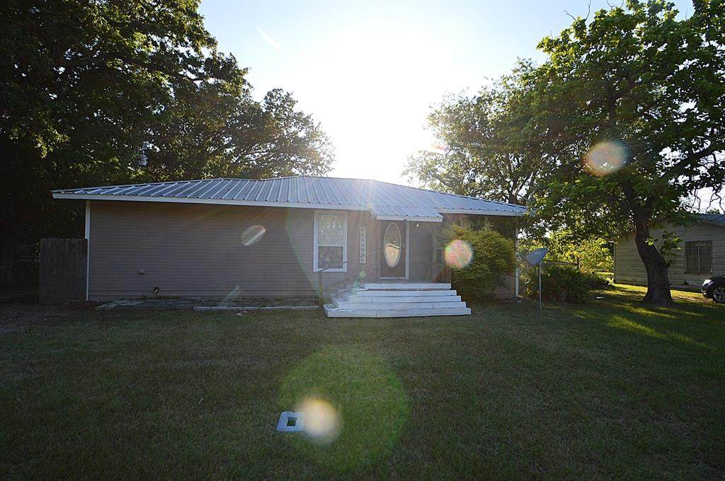 201 Kirk Lane - Photo 1