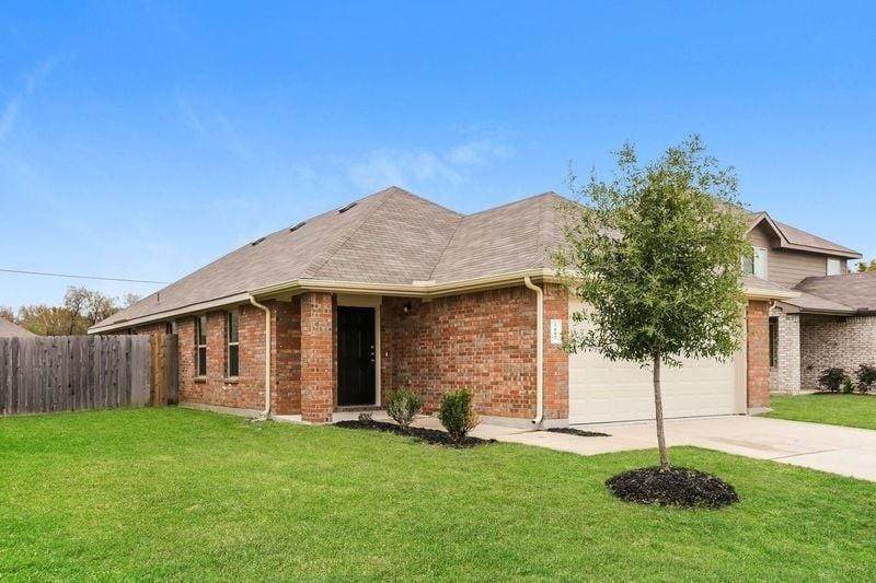 1607 Dove Circle - Photo 1