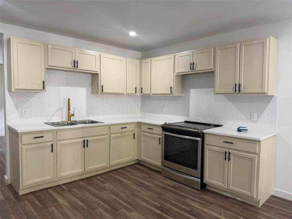 2910 Birmingham Avenue - Photo 1
