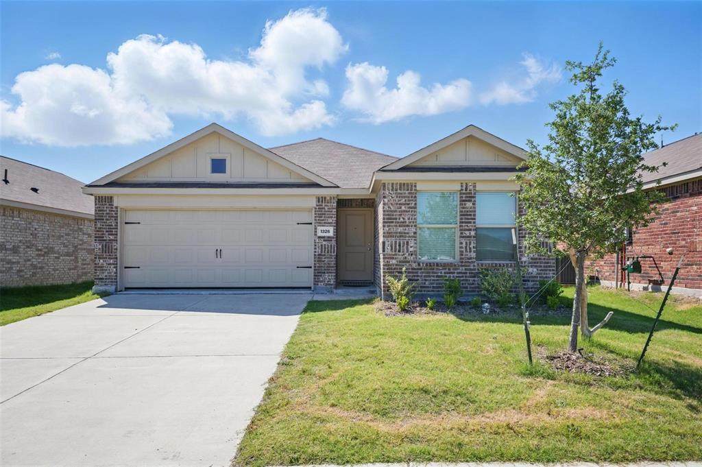 1326 Eldridge Pond Street - Photo 1
