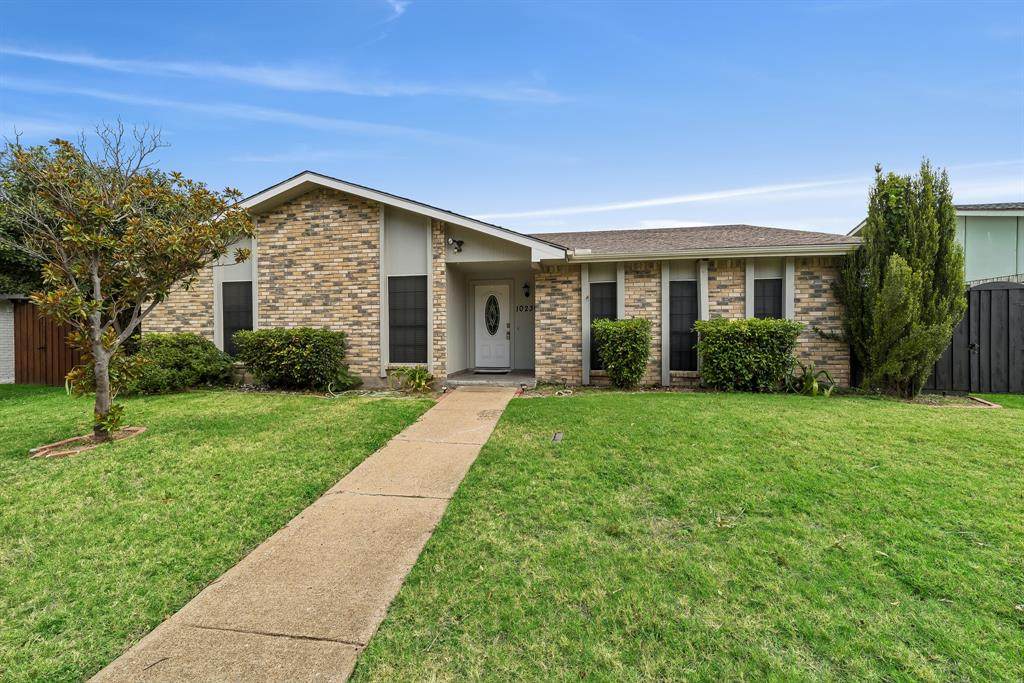 10239 Green Ash Road - Photo 1
