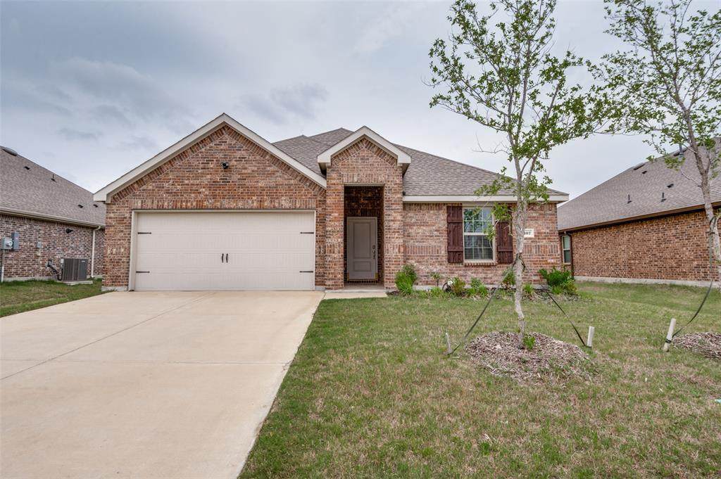 1307 Colonial Bluff Lane - Photo 1
