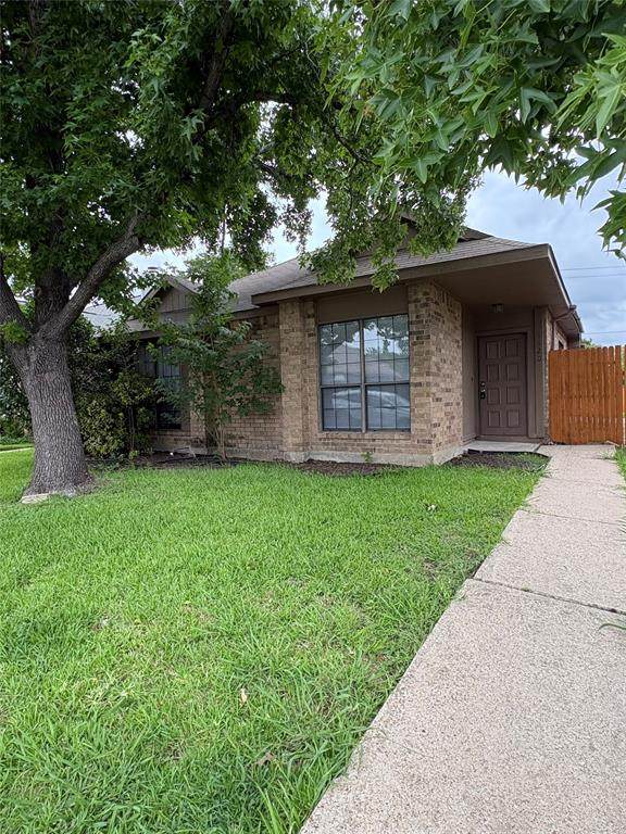 1120 Old Barn Lane - Photo 1
