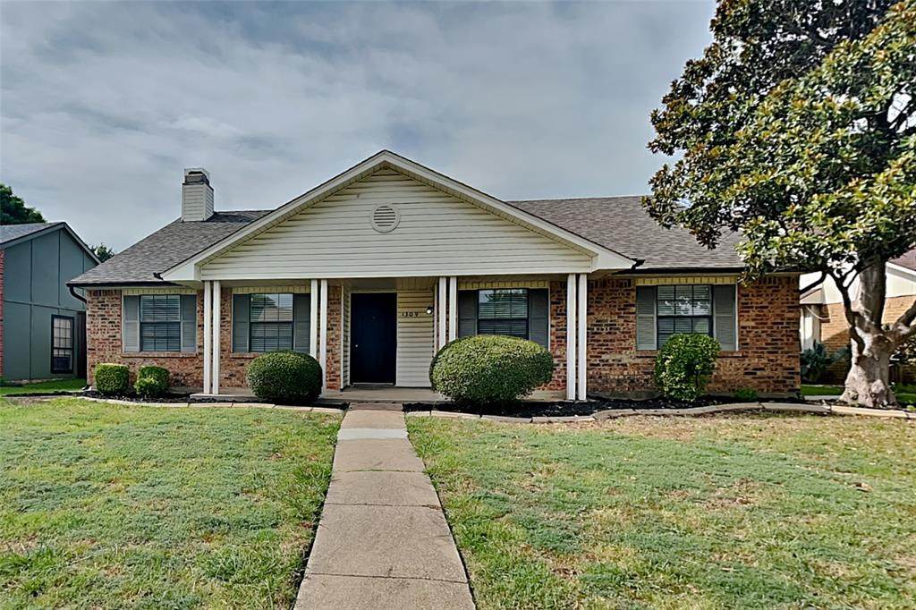 1309 Crestview Drive - Photo 1