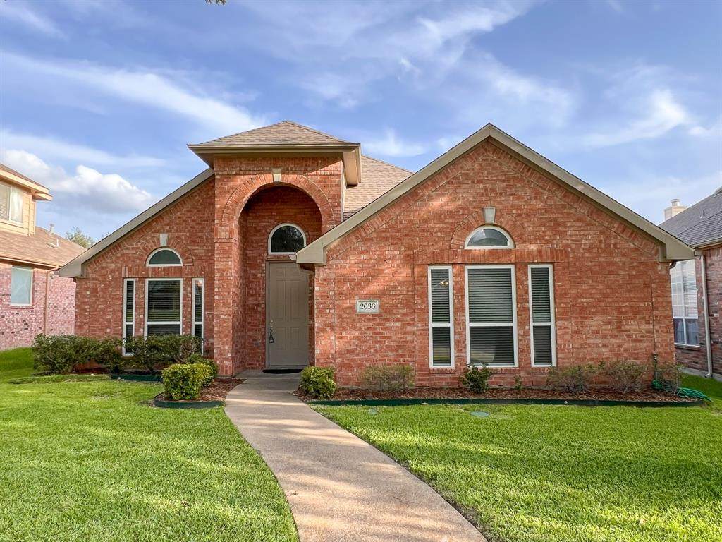 2033 Nottingham Place - Photo 1