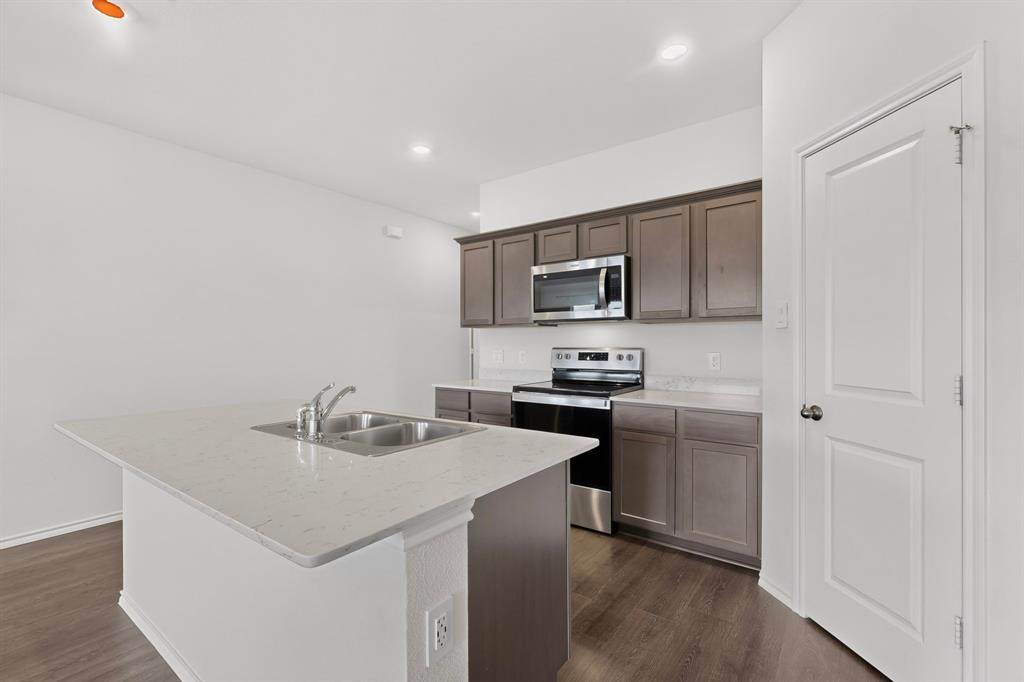 816 Glover Drive - Photo 1