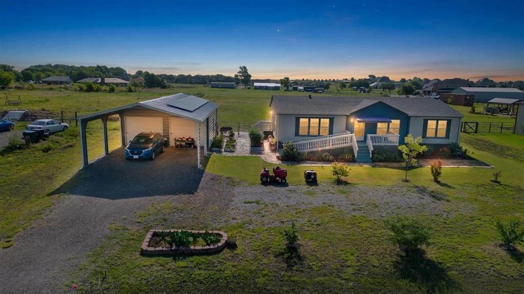 1113 Caroline Court - Photo 1