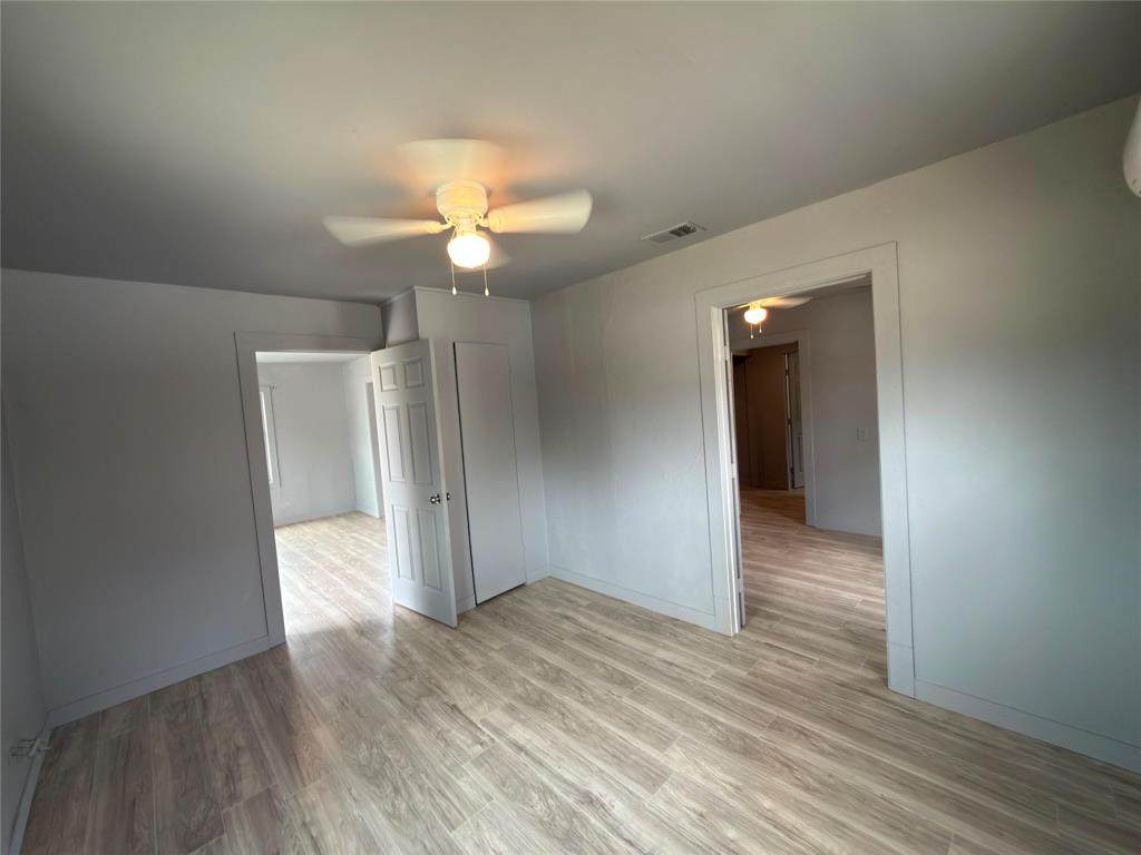 4805 Collins Avenue - Photo 1