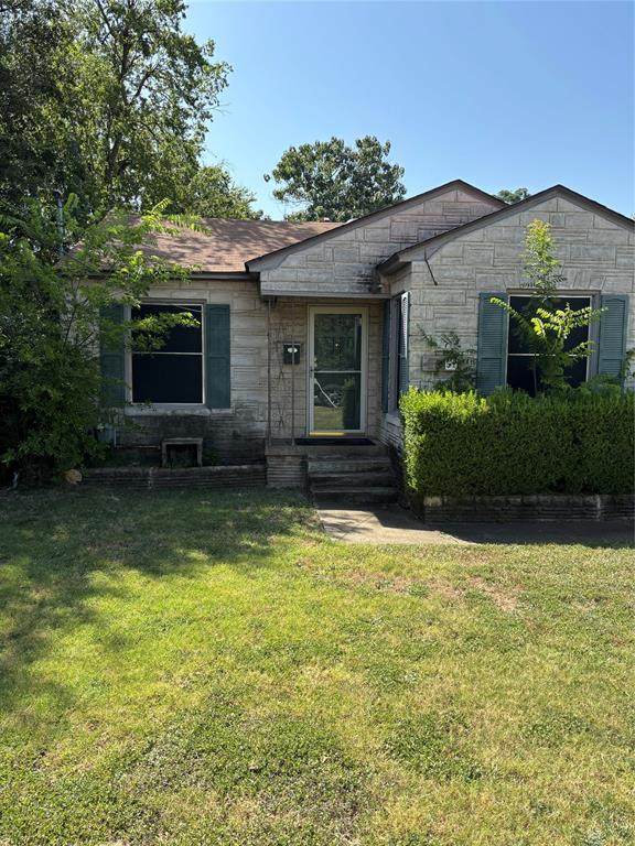 4252 Cresthaven Road - Photo 1