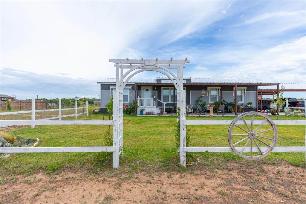 6348 Private Road 4286 - Photo 1